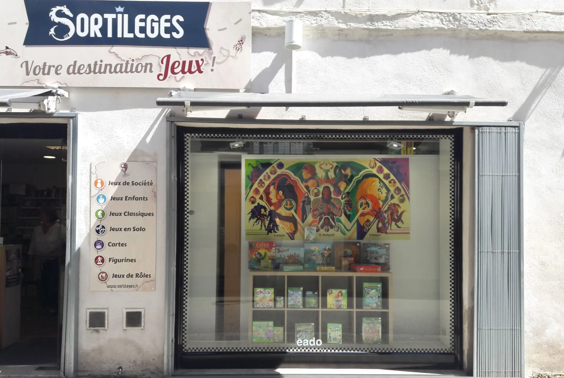 Devanture de la boutique de jeux Sortilèges La Rochelle